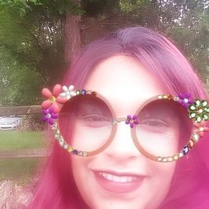 Meet your Posher, Melanie